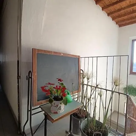 Grazioso Monolocale Con Soppalco Al Collegio -come A Casa Locazioni Turistiche-