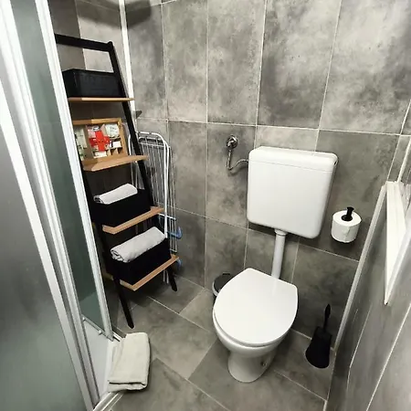 Grazioso Monolocale Con Soppalco Al Collegio -come A Casa Locazioni Turistiche- Apartment *