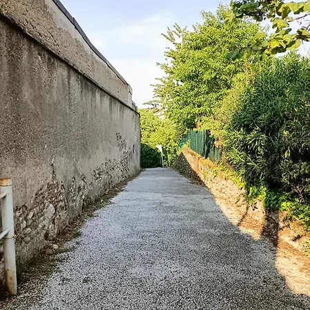 Apartment Grazioso Monolocale Con Soppalco Al Collegio -come A Casa Locazioni Turistiche- Trezzo sull'Adda